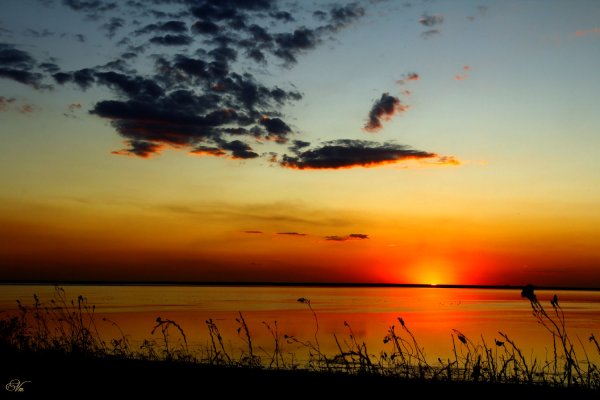 Уходит день