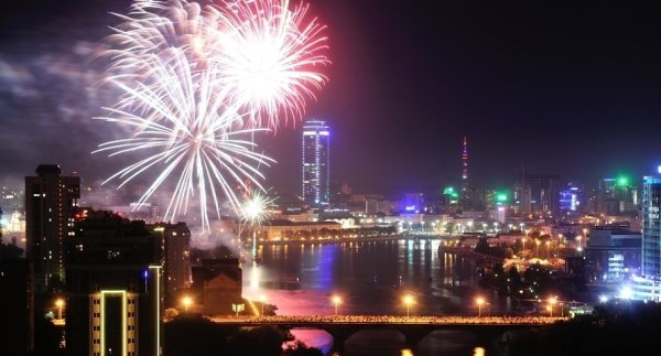 Салют в Екатеринбурге 24 июня 2020