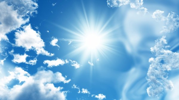 Голубое небо и солнце