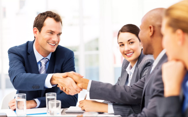 Деловая встреча руки