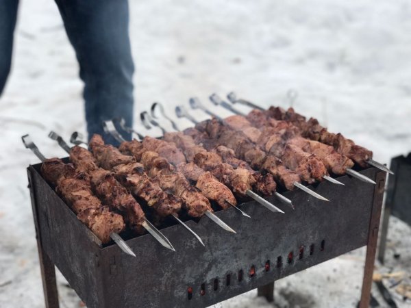 Пикник шашлык на природе