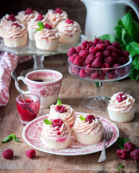 Красивые пирожные