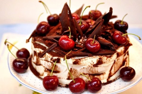 Шварцвальдский вишневый торт черный лес