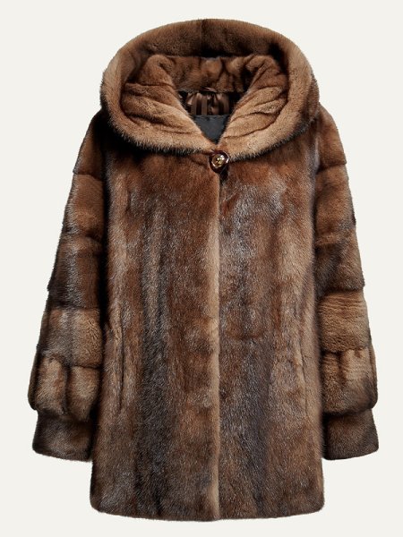 Норковая шуба на белом фоне