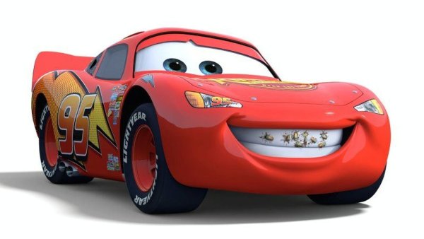 Молния Маккуин на белом фоне