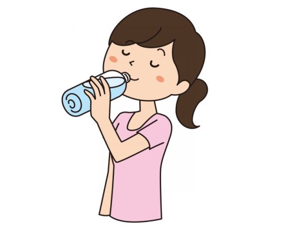 Мультяшка пьет