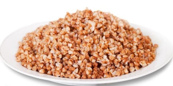 Гречка на белом фоне