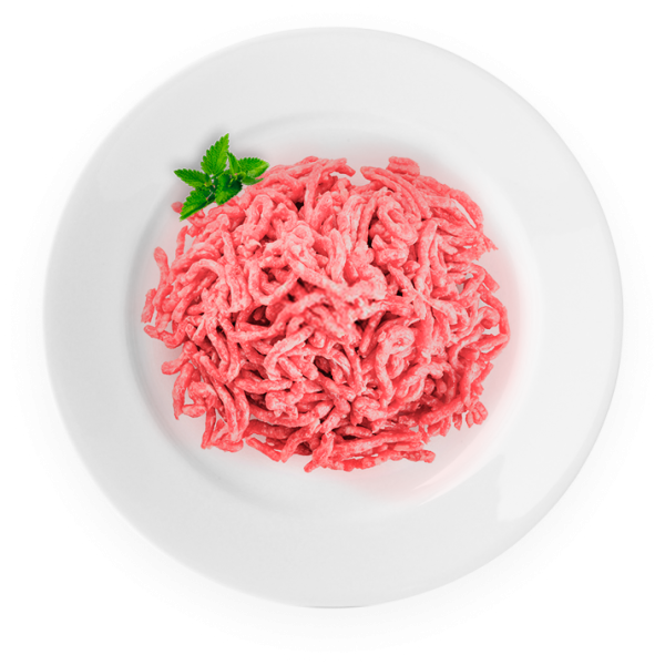 Говяжий фарш в тарелке