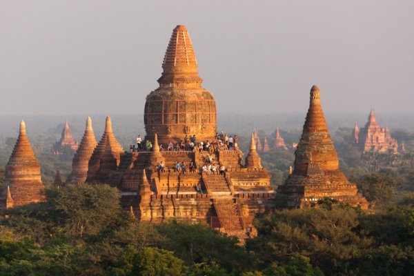 Баган Мьянма закат