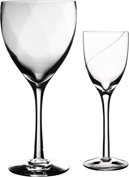 Фужер с вином на прозрачном фоне