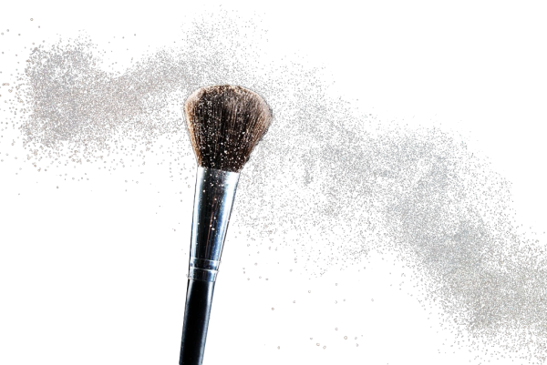 Кисть косметическая на прозрачном фоне