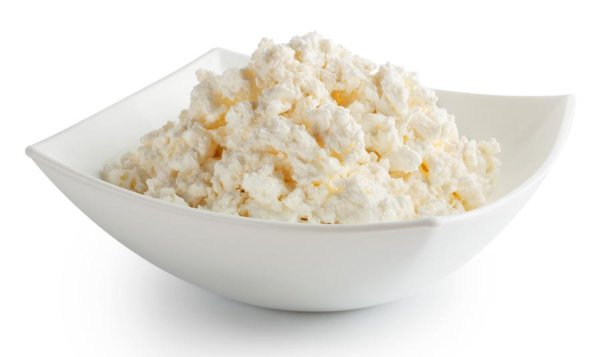 Творог в тарелке