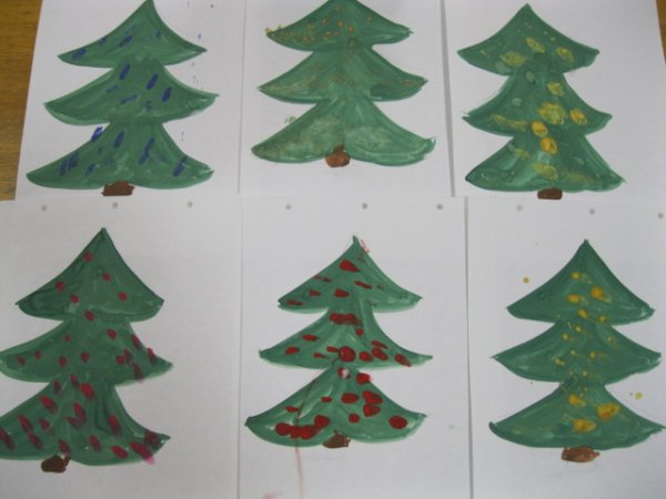 Для рисования на тему «украсим елочку»
