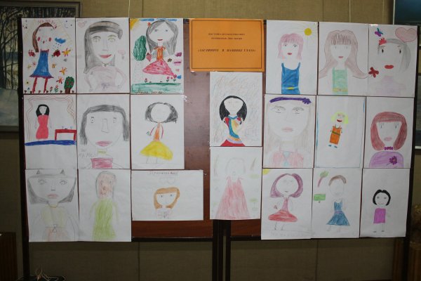 Выставка детских рисунков мамины глаза