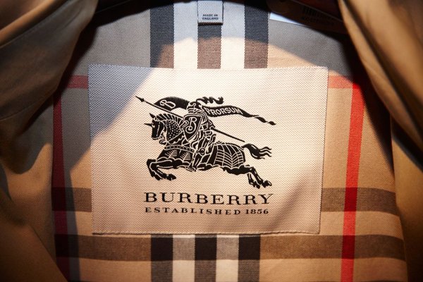 Burberry фирменный знак