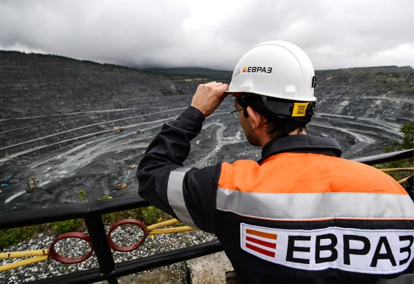 ЕВРАЗ Качканарский ГОК лого