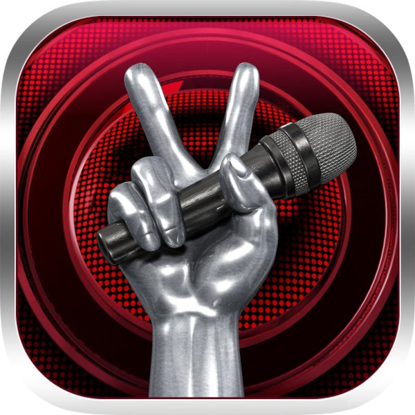 Рука с микрофоном голос