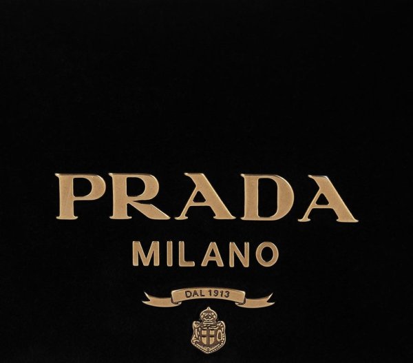 Prada бренд