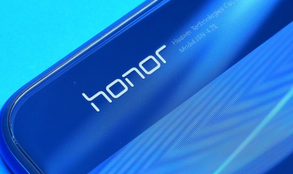 Honor надпись