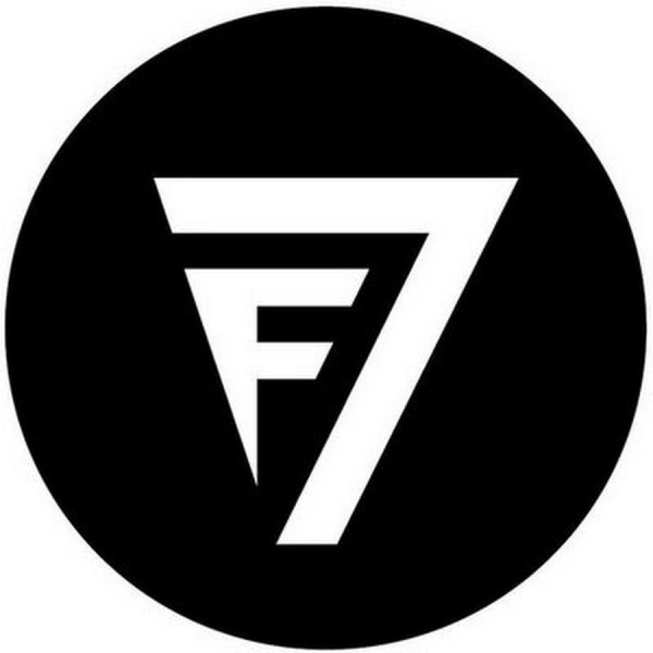 Эмблемы с семеркой