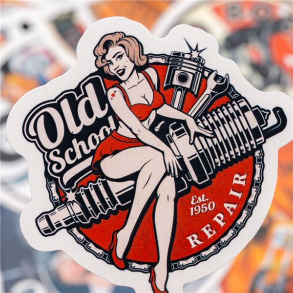 Наклейка на боковое стекло девушка