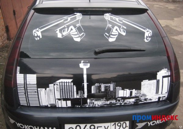 Наклейки на стекла автомобиля