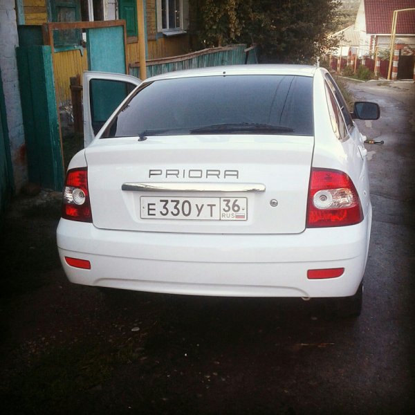 Наклейки на авто на приору