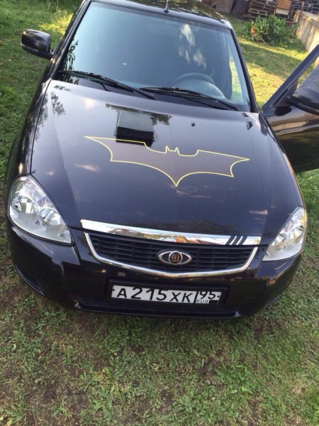 Лада седан Priora капот