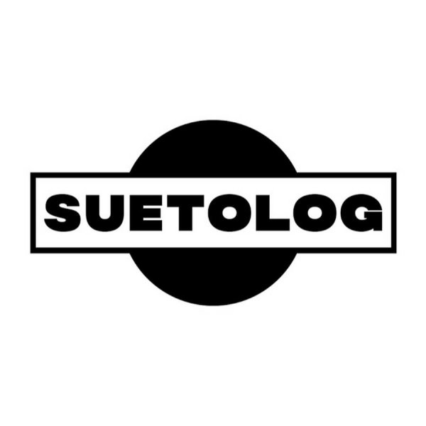 Наклейка на авто "суетолог"