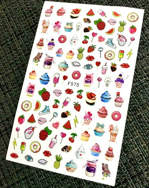 Стикер "вкусняшки"