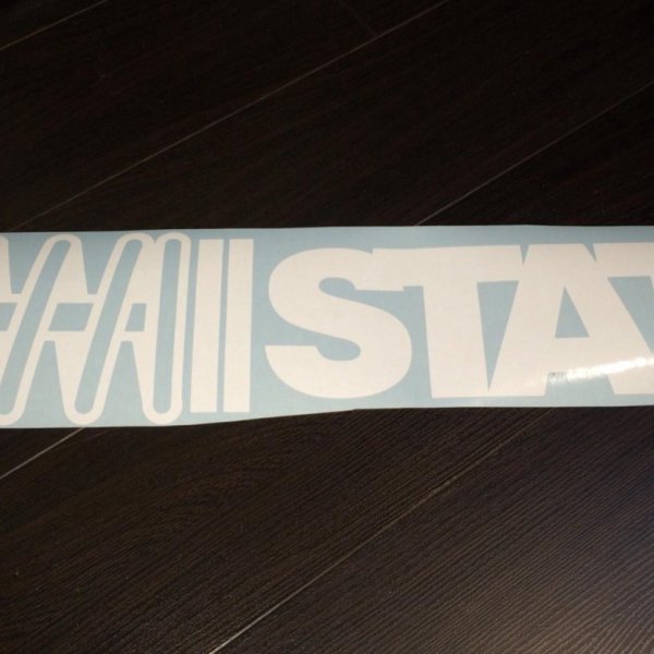 Без пружин наклейка