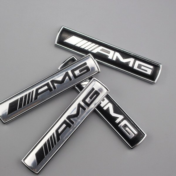 Наклейки на крыло AMG