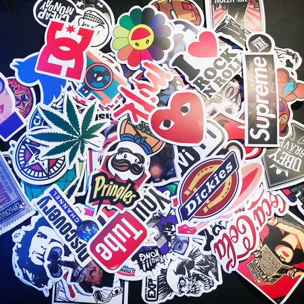 Стикеры брендов одежды