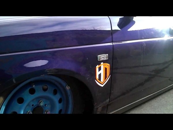 На пневме наклейка