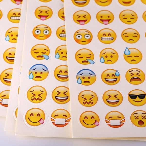 Наклейки в виде смайликов