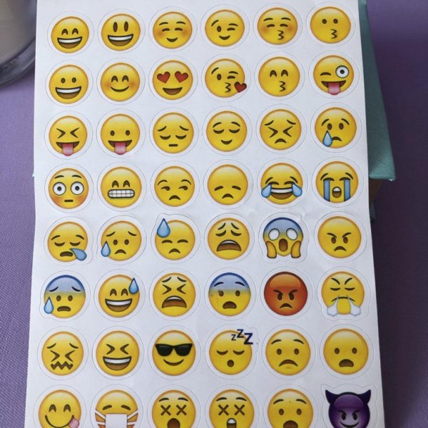 Стикеры смайлики