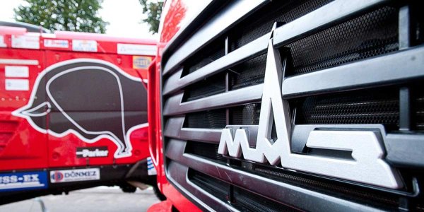 Минский автомобильный завод logo