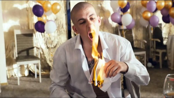 Режиссер фильма горько