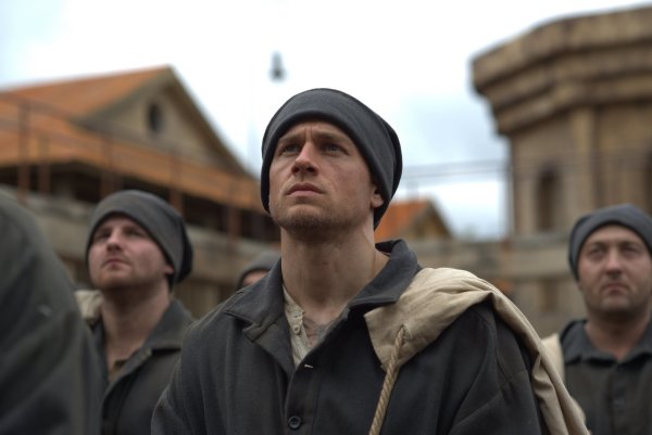 Мотылёк фильм 2017 Чарли Ханнэм