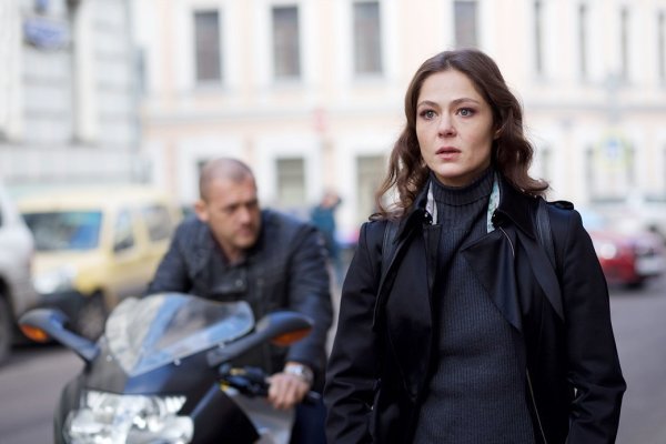 Измены сериал Постер