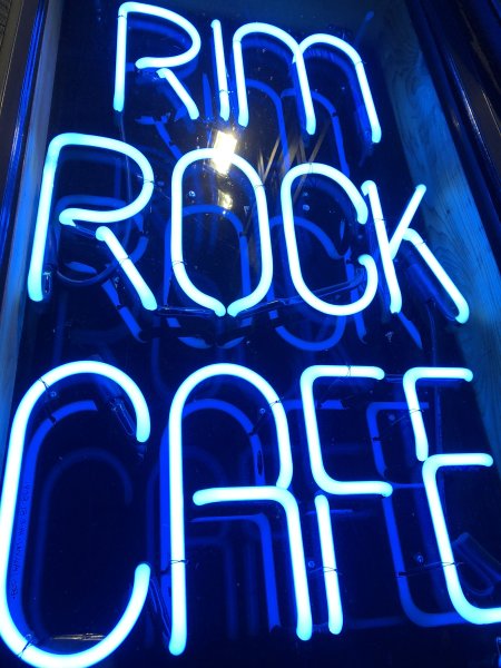 Город неон яркий