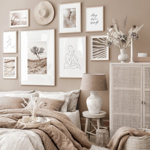 Постеры в бежевых тонах для интерьера