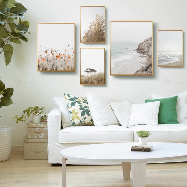 Постеры в серо бежевых тонах