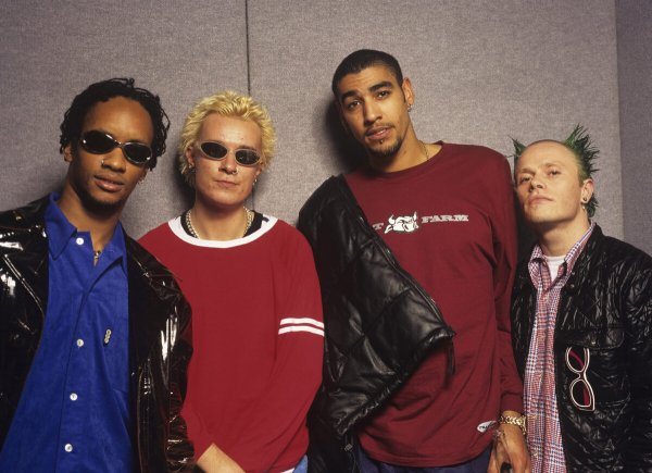 Группа the Prodigy 1990