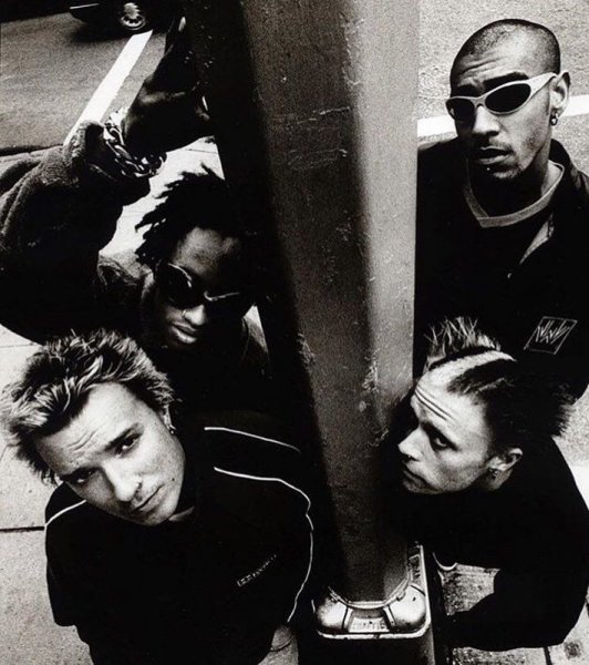 Группа the Prodigy фаерстартер