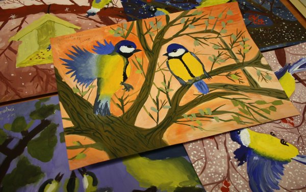 Выставка рисунков Синичкин день