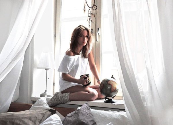 Фотосессия в белой комнате