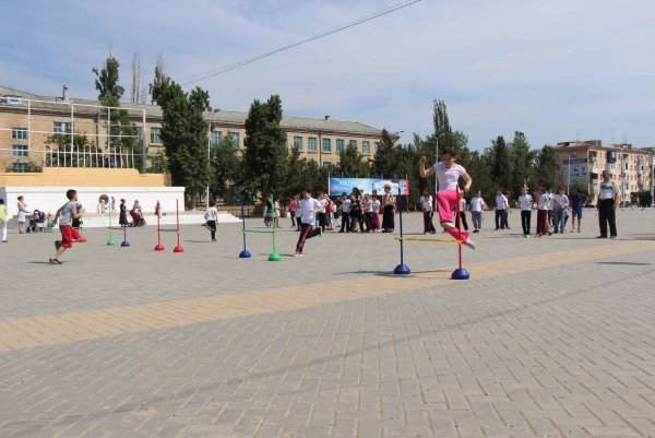 Нарисовать набережную