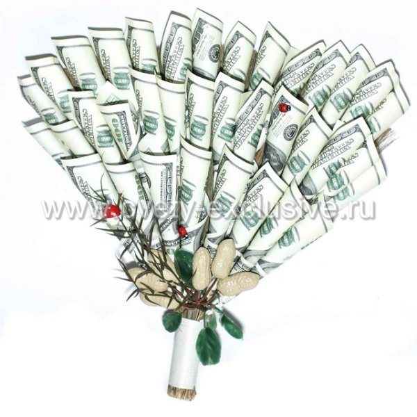 Подарочный букет из купюр