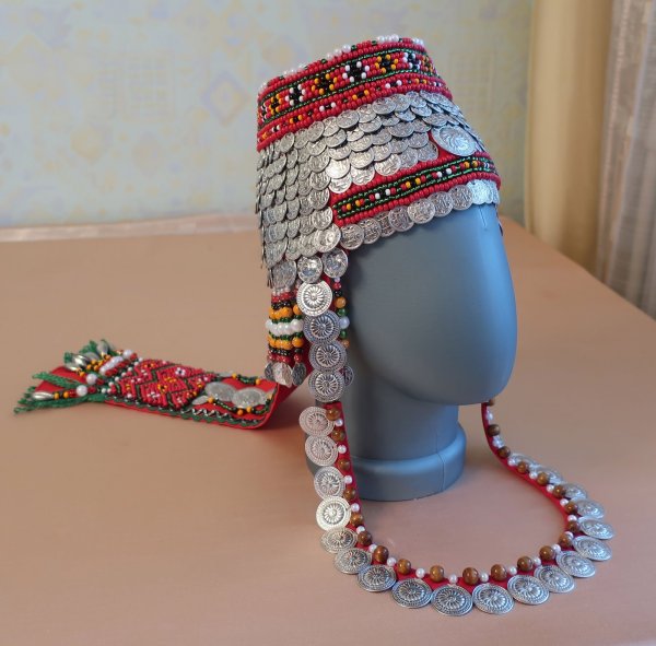 Чувашский головной убор девушек тухья